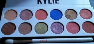 Kylie Royal Peach Palette